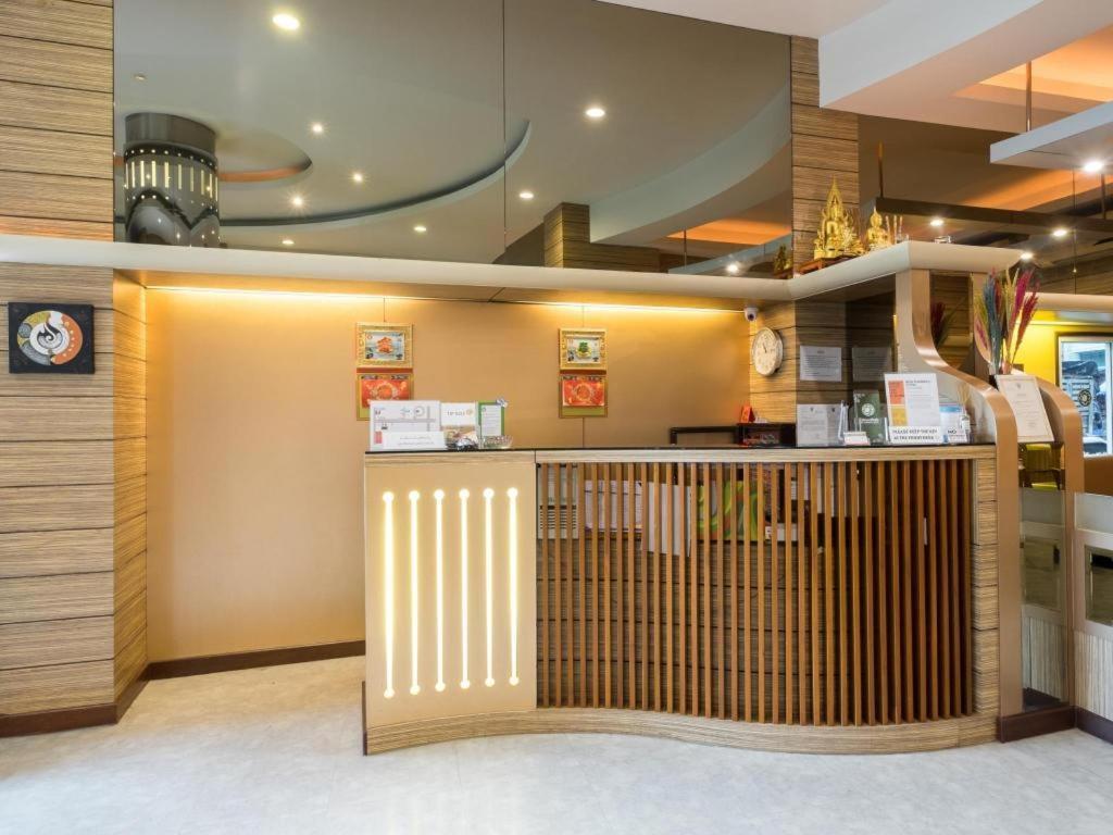New Suanmali Hotel Banguecoque Exterior foto